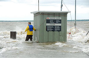 © Environnement Canada.  Les inondations le long du lac Champlain, près de Philipsburg (Québec), au printemps 2011.